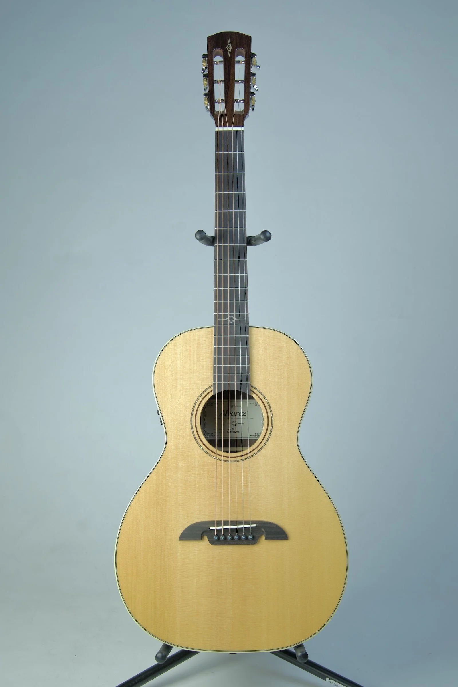 Alvarez+Artist+AP70e+Acoustic+